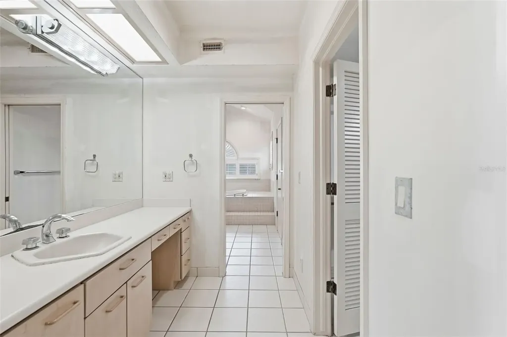 2869 Seabreeze Drive S Gulfport FL 33707