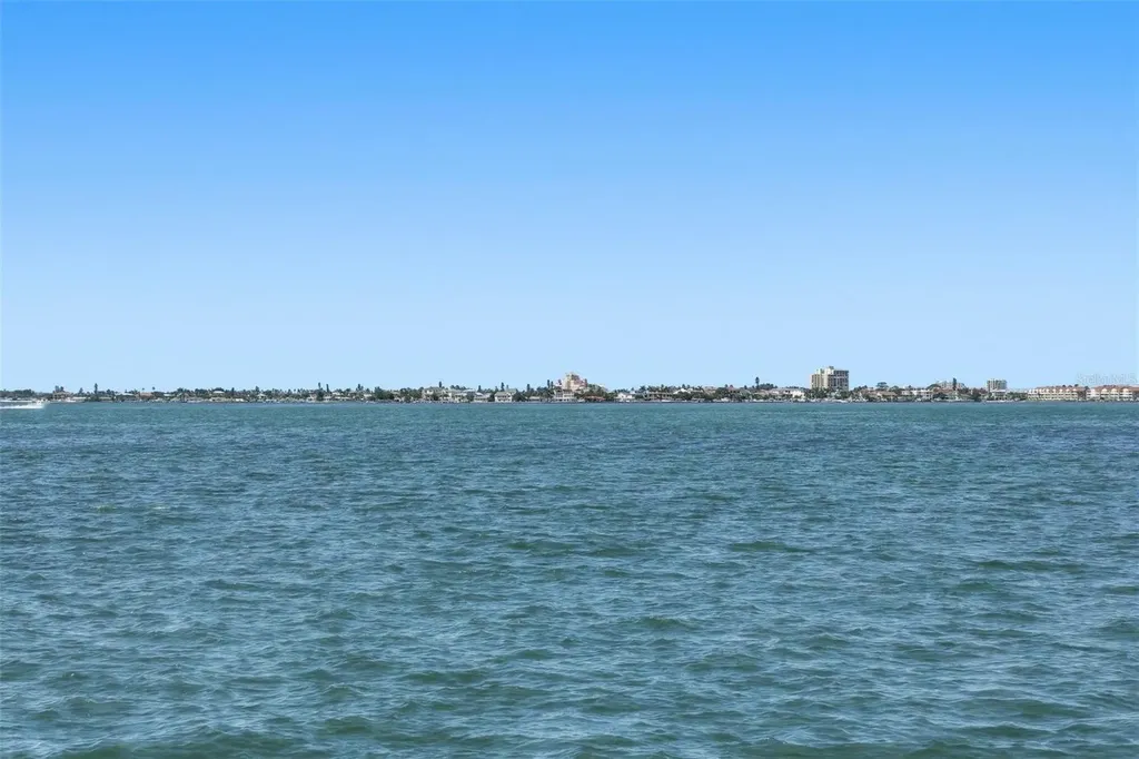 2869 Seabreeze Drive S Gulfport FL 33707