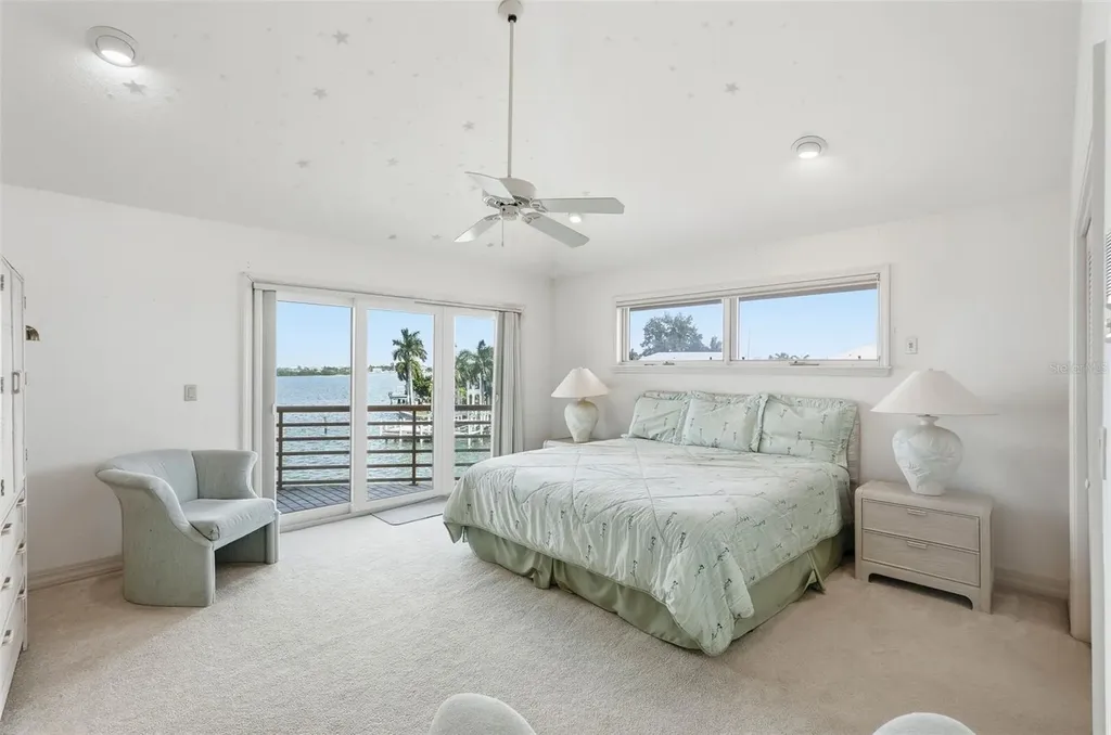 2869 Seabreeze Drive S Gulfport FL 33707