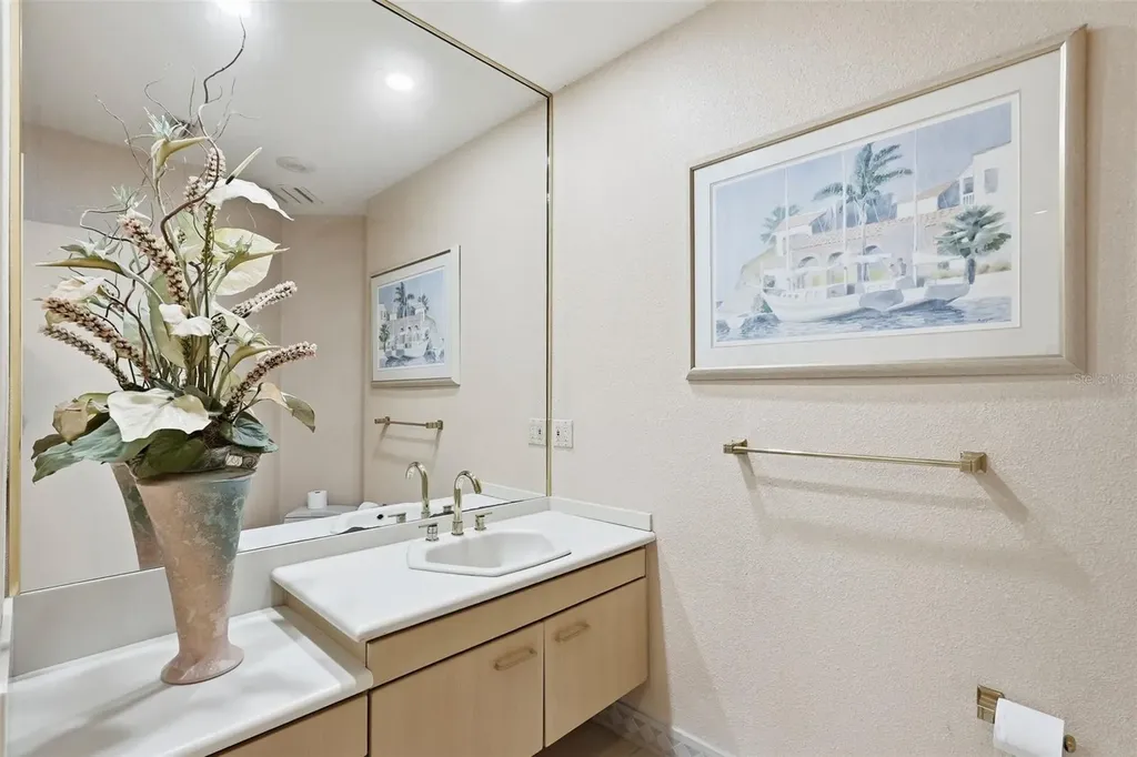 2869 Seabreeze Drive S Gulfport FL 33707