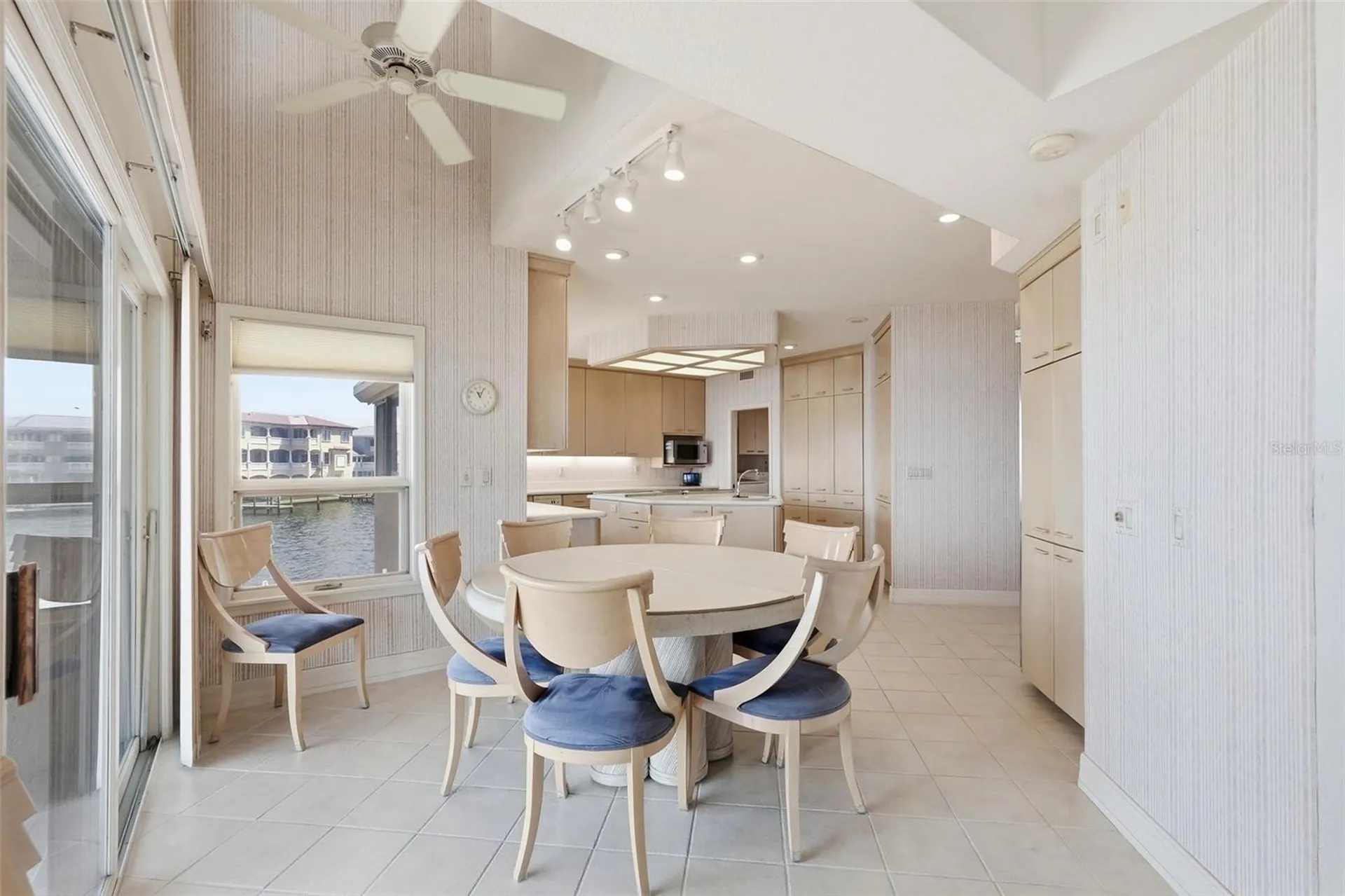 2869 Seabreeze Drive S St Petersburg FL 33707