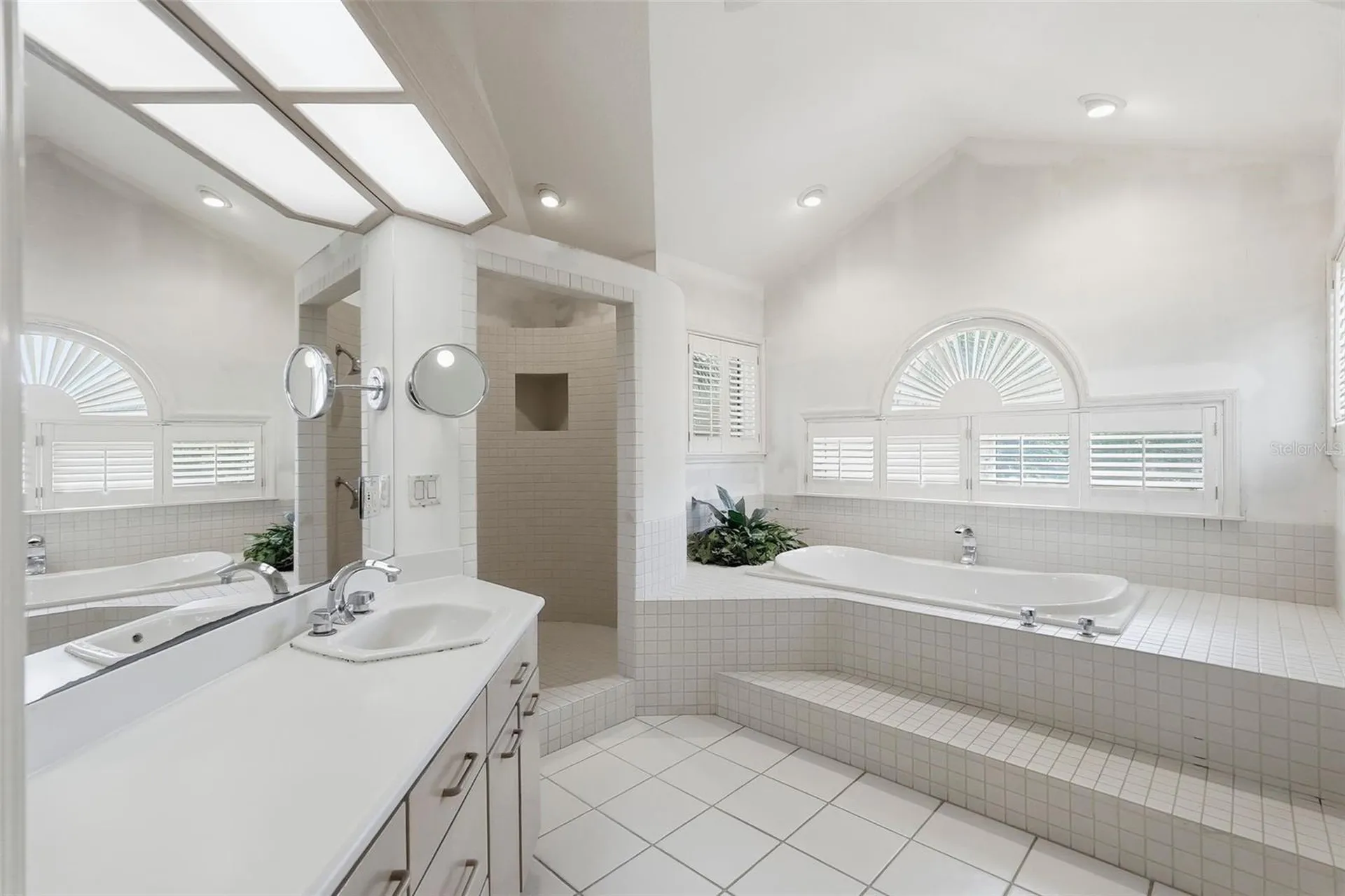 2869 Seabreeze Drive S Gulfport FL 33707