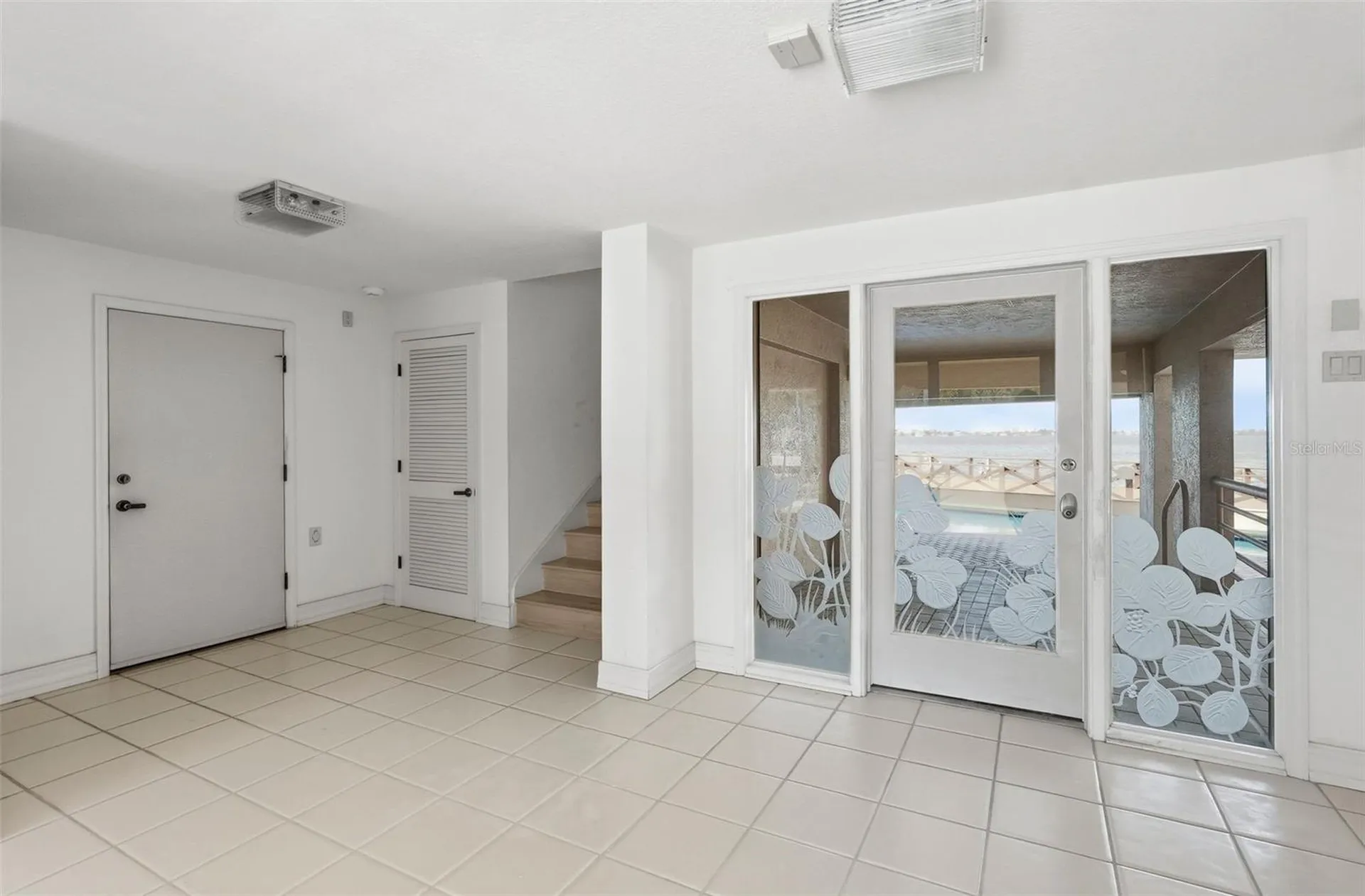 2869 Seabreeze Drive S St Petersburg FL 33707