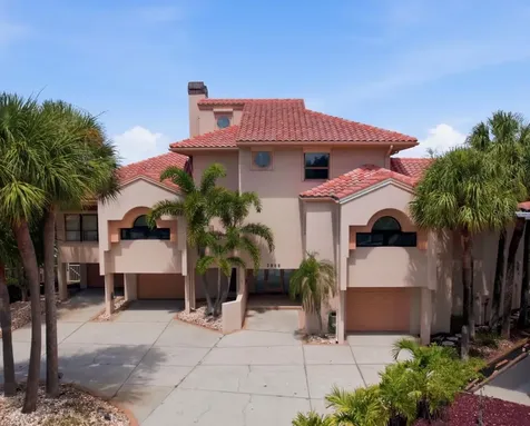 2869 Seabreeze Drive S Gulfport FL 33707