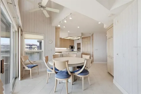 2869 Seabreeze Drive S Gulfport FL 33707