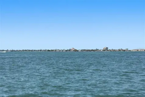 2869 Seabreeze Drive S St Petersburg FL 33707
