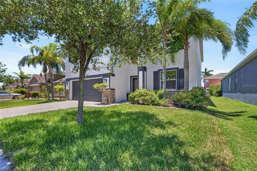 525 19th Street NW Ruskin FL 33570