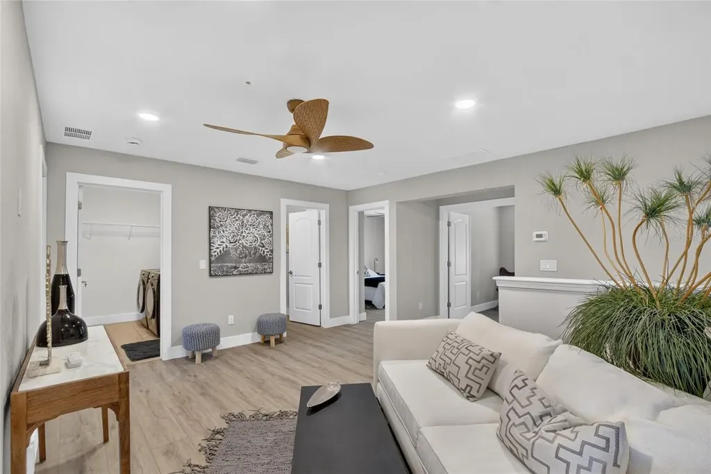 525 19th Street NW Ruskin FL 33570