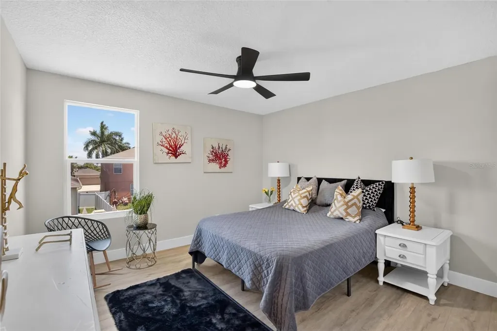 525 19th Street NW Ruskin FL 33570