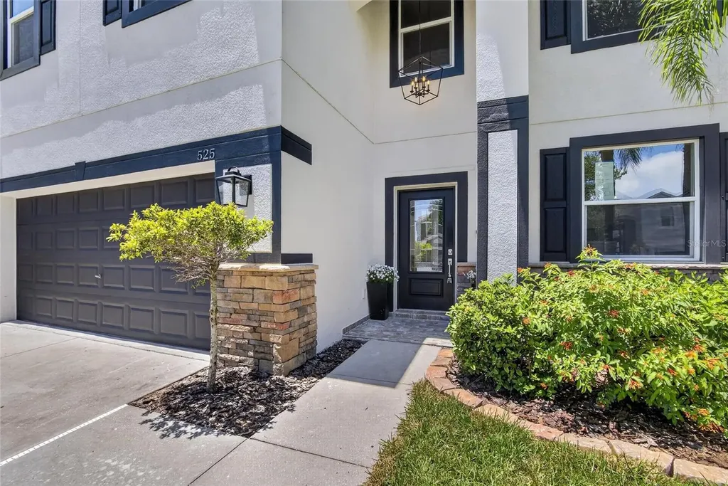 525 19th Street NW Ruskin FL 33570