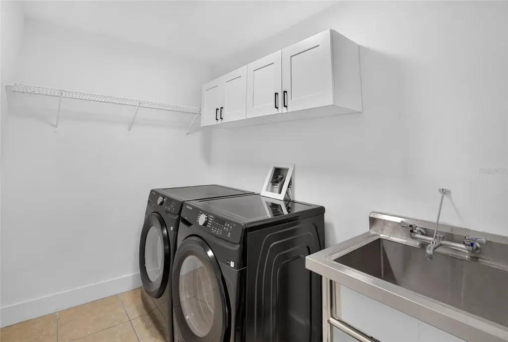 525 19th Street NW Ruskin FL 33570