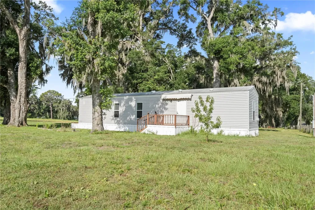 37952 Crystal Way Dade City FL 33523