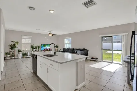 3707 Daisy Bloom Place Tampa FL 33619