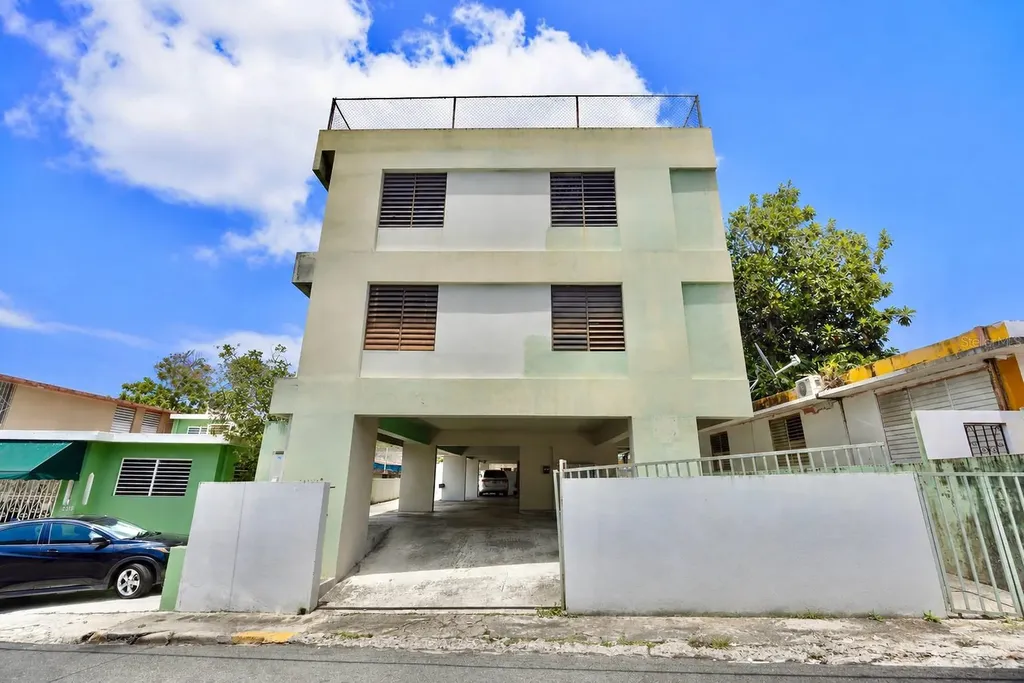 235 Calle Julian Pesante San Juan PR 00912