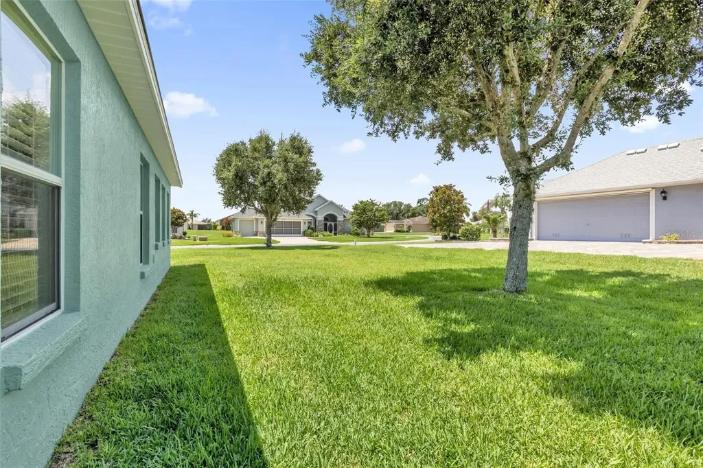 5901 Candle Glow Place Leesburg FL 34748