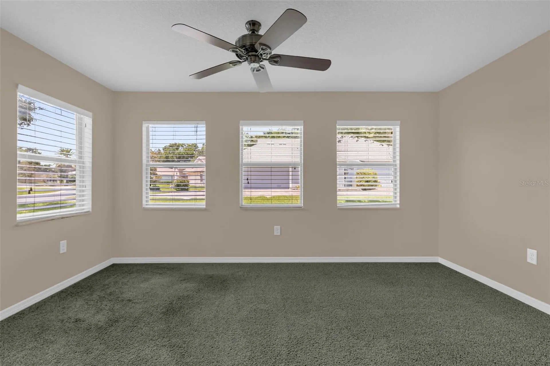5901 Candle Glow Place Leesburg FL 34748