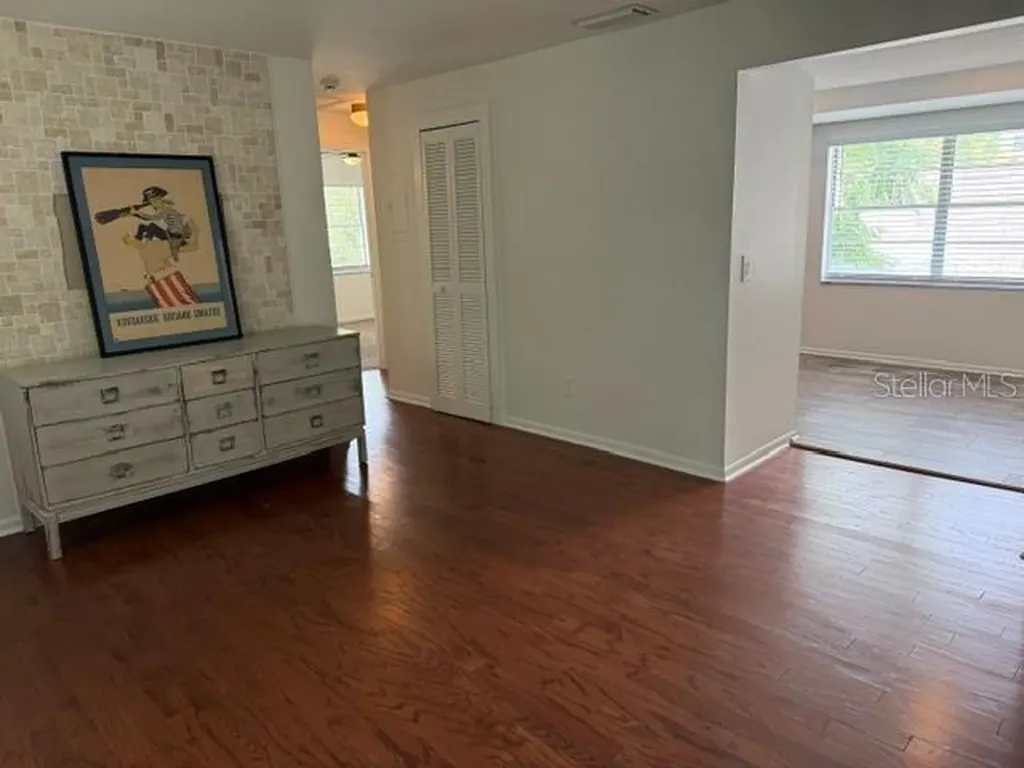 305 S Westland Avenue Tampa FL 33606
