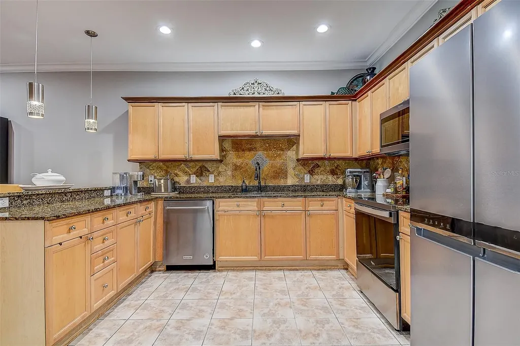 256 Valencia Circle St Petersburg FL 33716