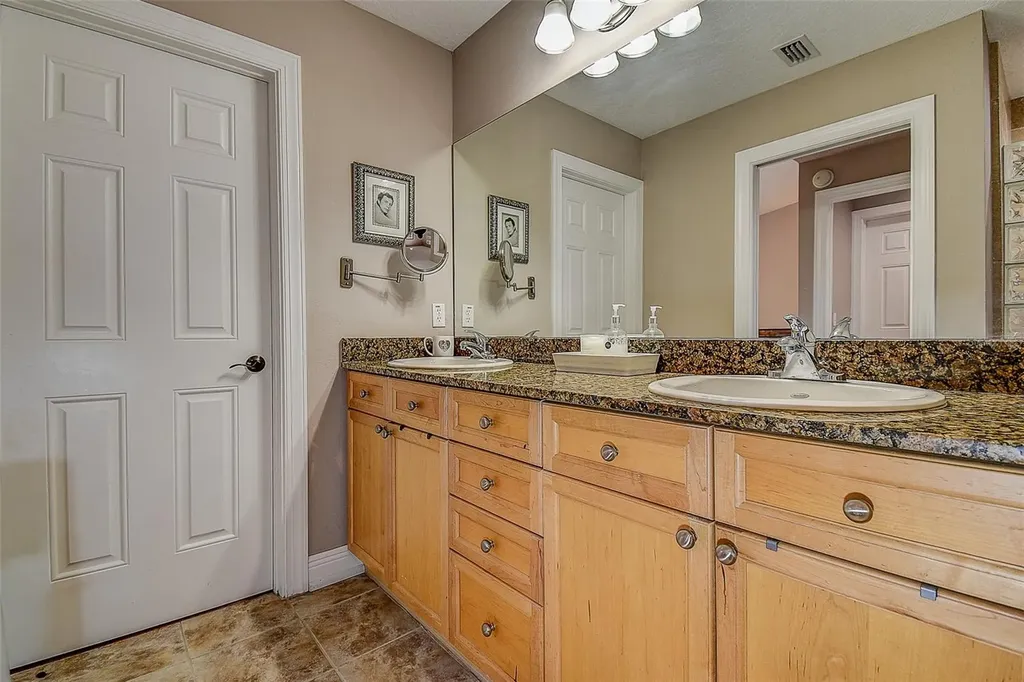 256 Valencia Circle St Petersburg FL 33716