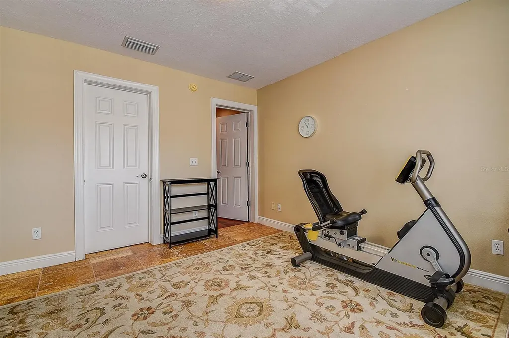 256 Valencia Circle St Petersburg FL 33716