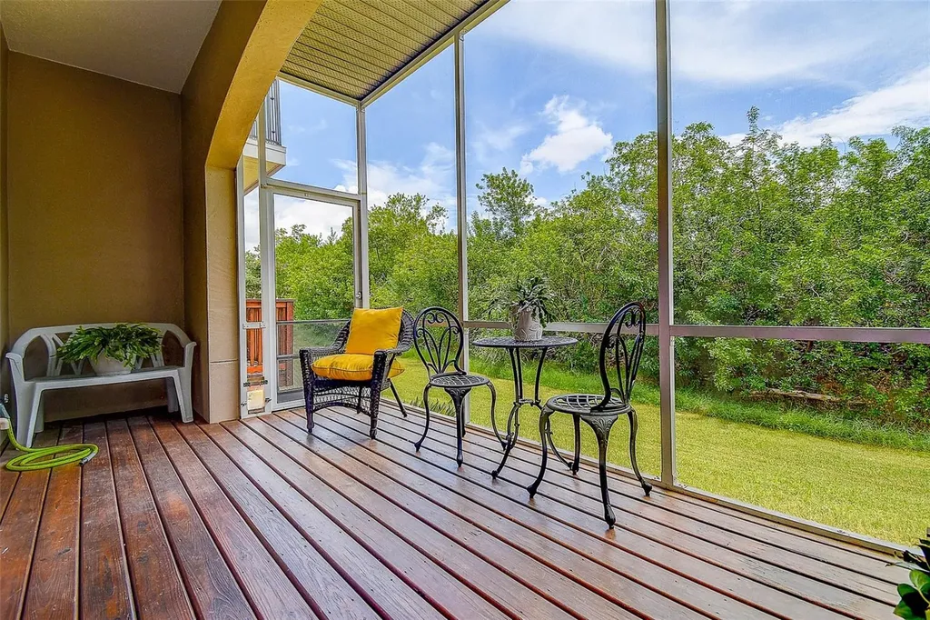 256 Valencia Circle St Petersburg FL 33716