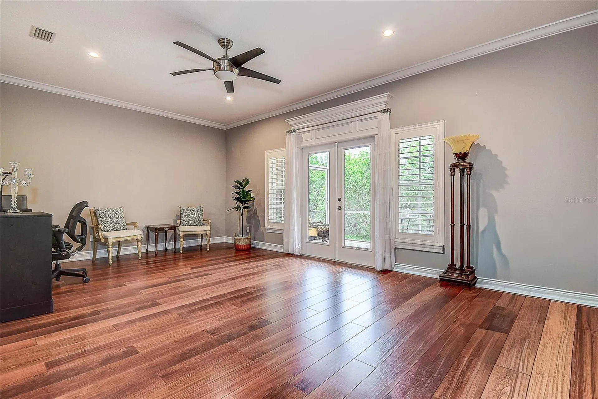 256 Valencia Circle St Petersburg FL 33716
