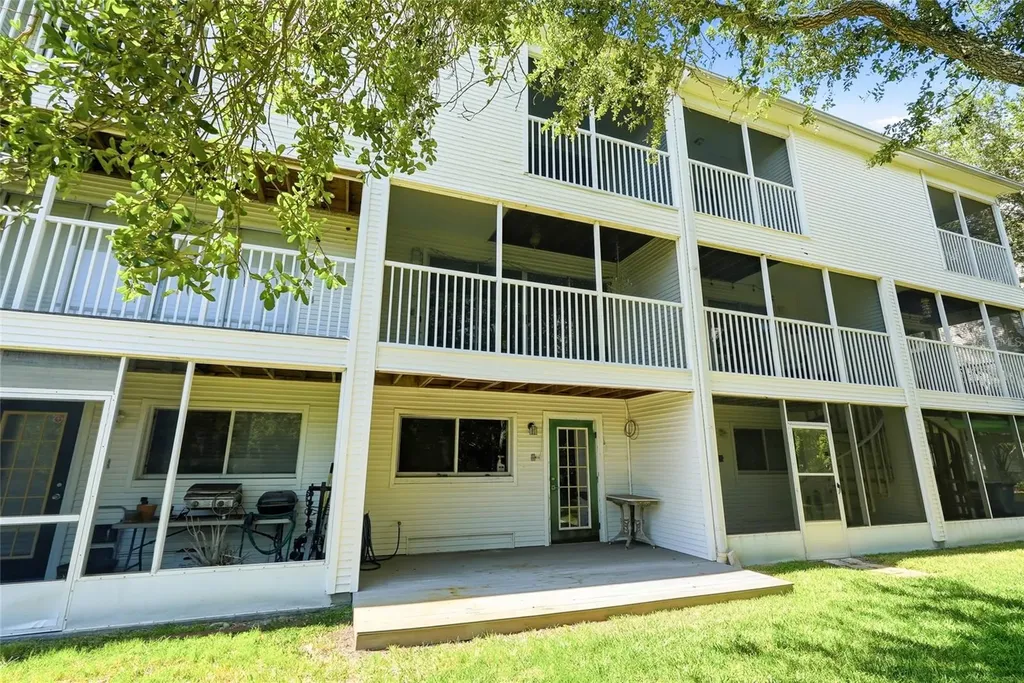9824 Indian Key Trail Seminole FL 33776
