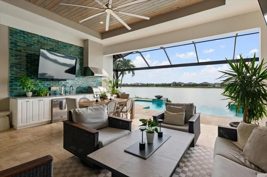 8096 Grande Shores Drive Sarasota FL 34240