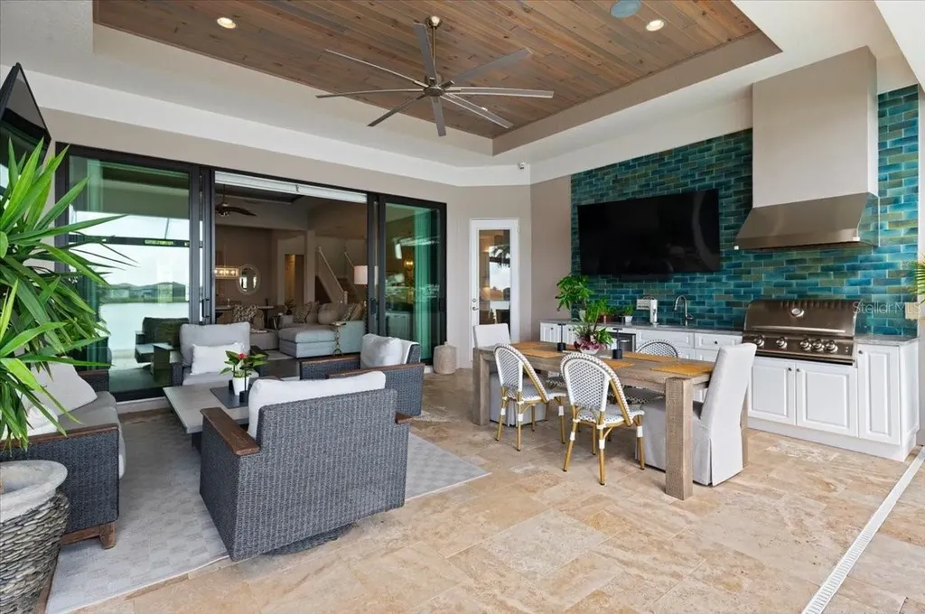 8096 Grande Shores Drive Sarasota FL 34240