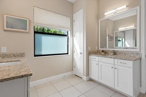 8096 Grande Shores Drive Sarasota FL 34240