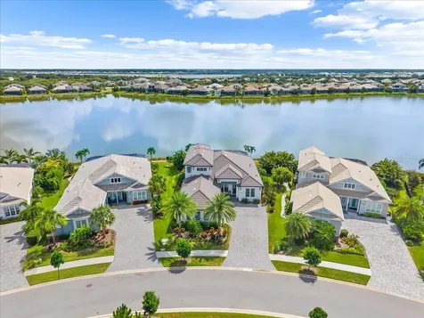 8096 Grande Shores Drive Sarasota FL 34240
