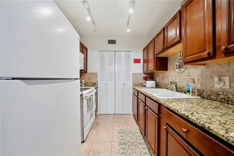 1235 S Highland Avenue Clearwater FL 33756