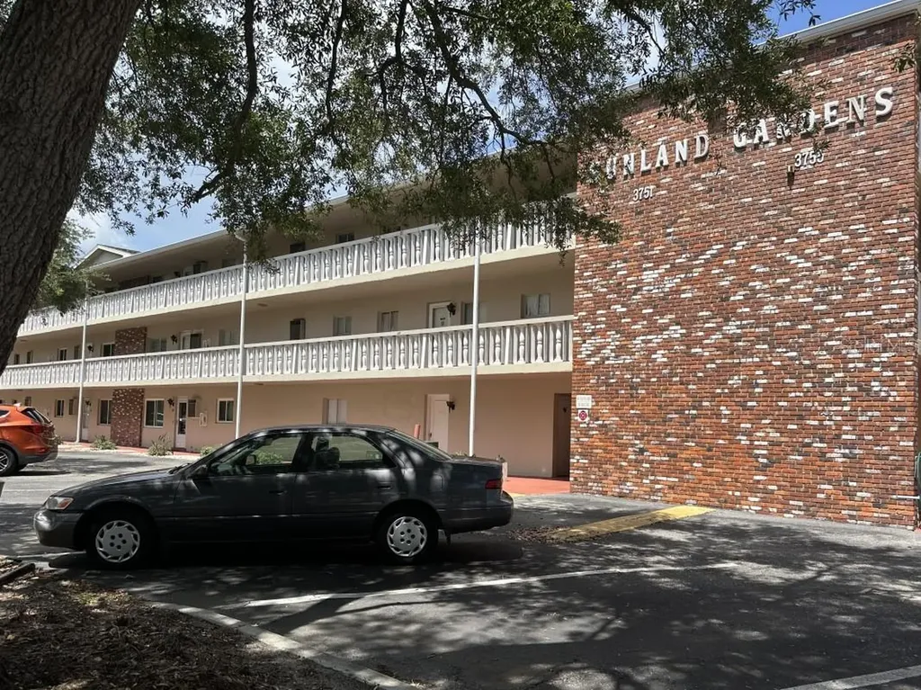 3755 S School Avenue Sarasota FL 34239