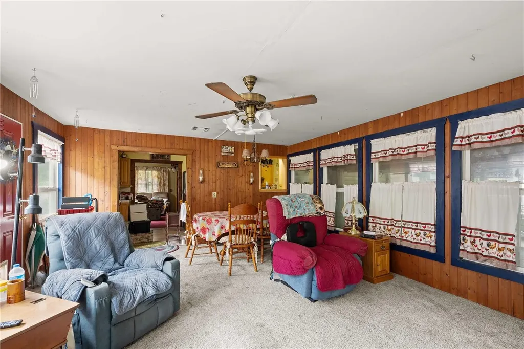 14702 Cr 719 Webster FL 33597