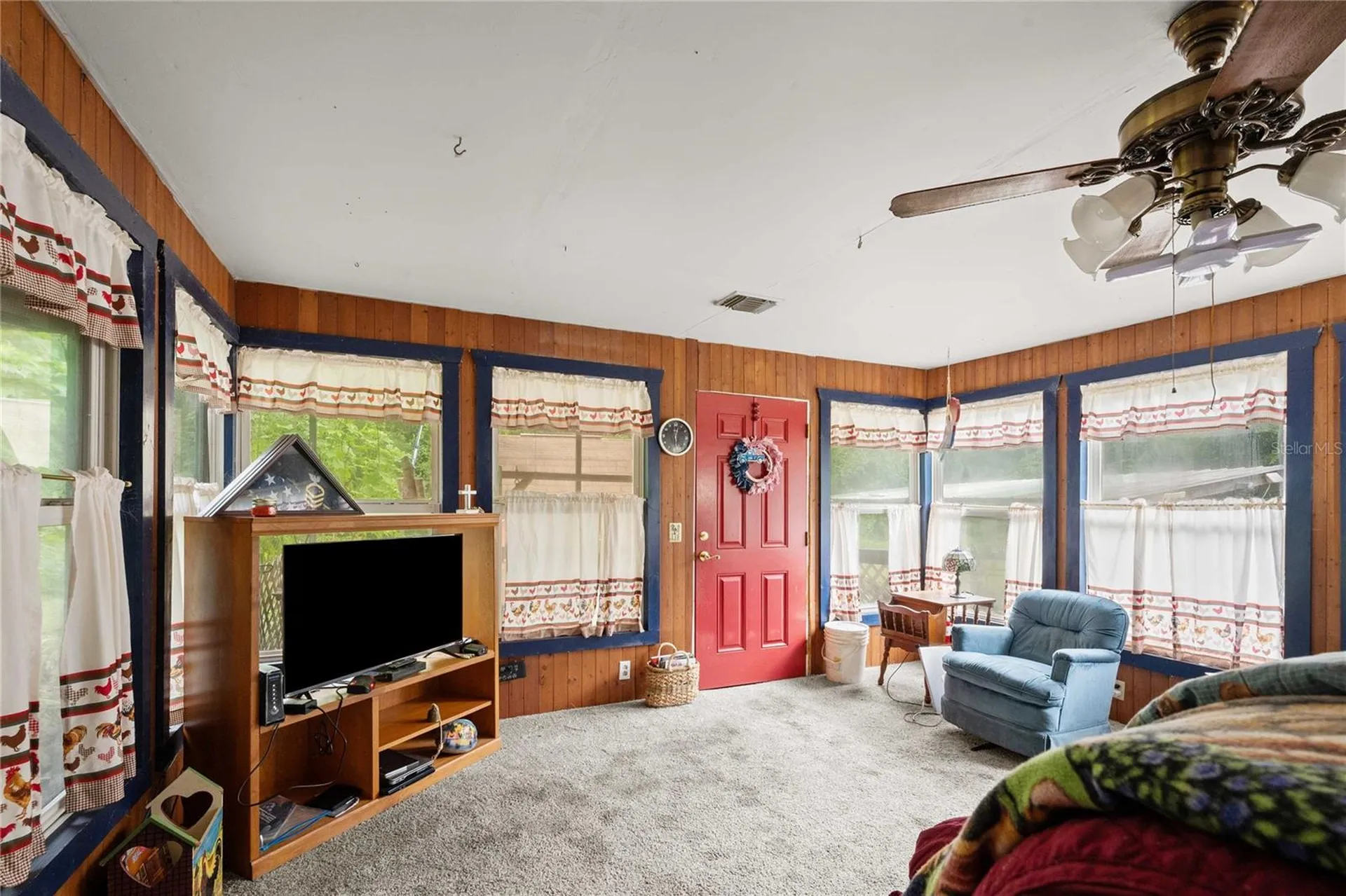14702 Cr 719 Webster FL 33597