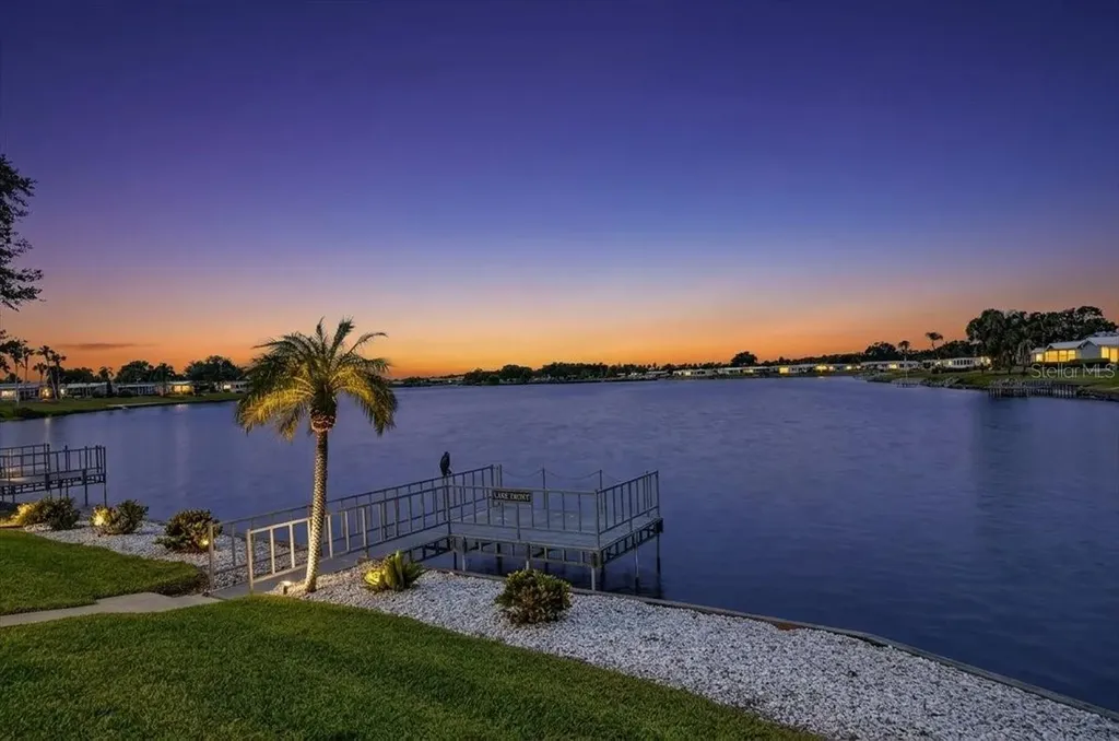 8469 Imperial Lakes Circle Palmetto FL 34221