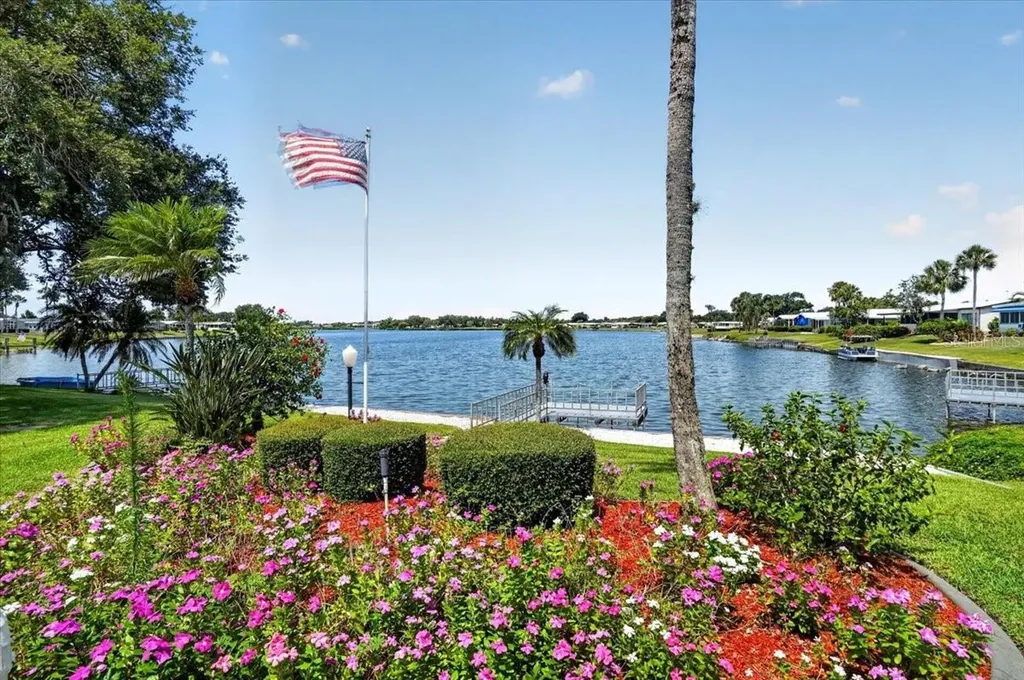 8469 Imperial Lakes Circle Palmetto FL 34221