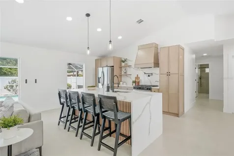 4916 32nd Avenue Drive W Bradenton FL 34209