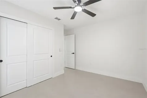 4916 32nd Avenue Drive W Bradenton FL 34209