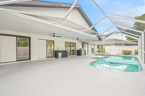 4916 32nd Avenue Drive W Bradenton FL 34209