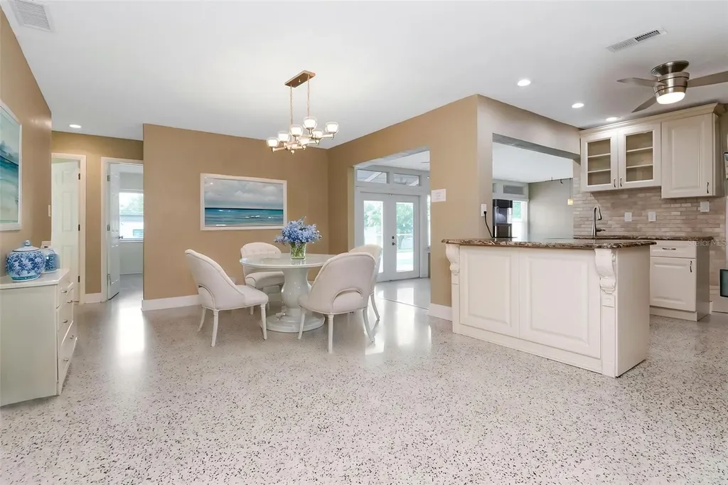 1801 Oak Park Drive N Clearwater FL 33764