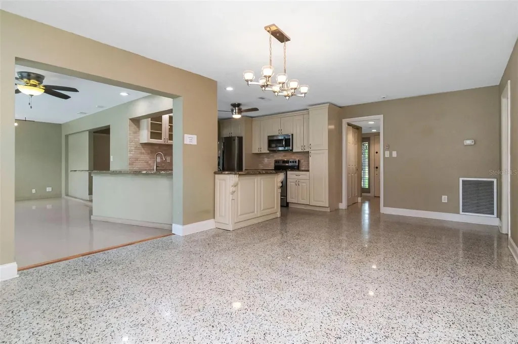 1801 Oak Park Drive N Clearwater FL 33764