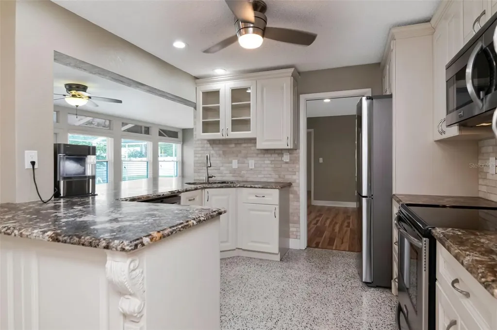 1801 Oak Park Drive N Clearwater FL 33764