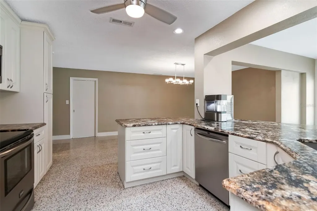 1801 Oak Park Drive N Clearwater FL 33764