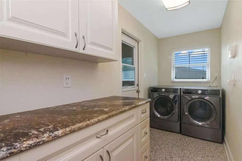 1801 Oak Park Drive N Clearwater FL 33764