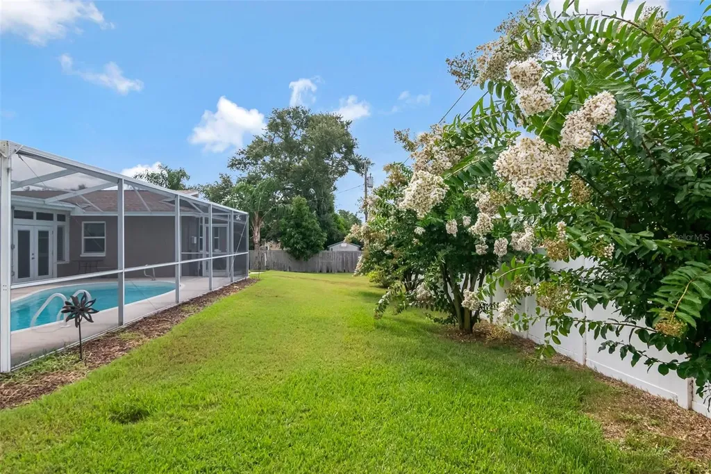 1801 Oak Park Drive N Clearwater FL 33764