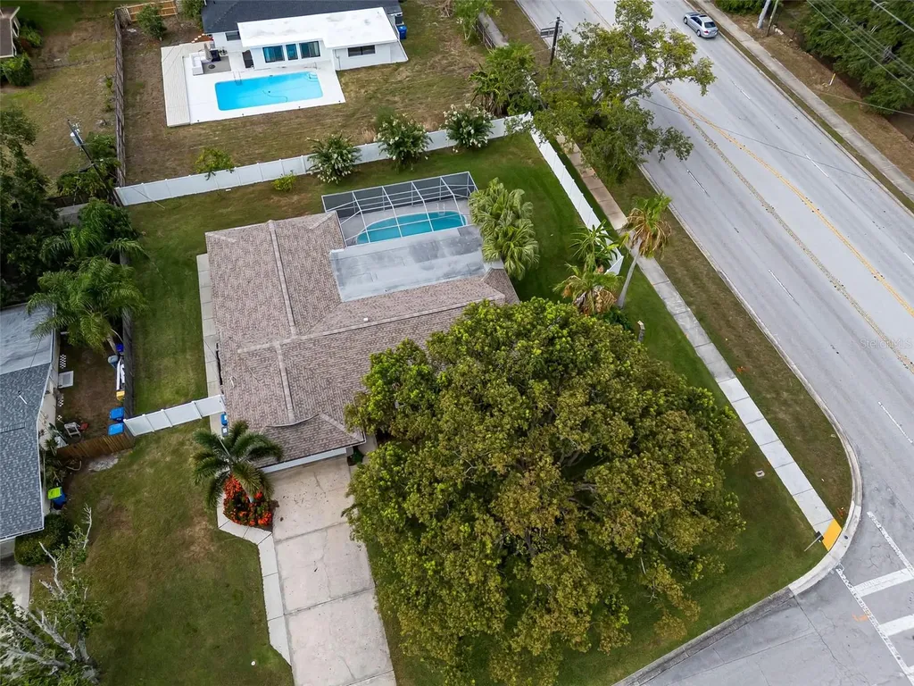 1801 Oak Park Drive N Clearwater FL 33764
