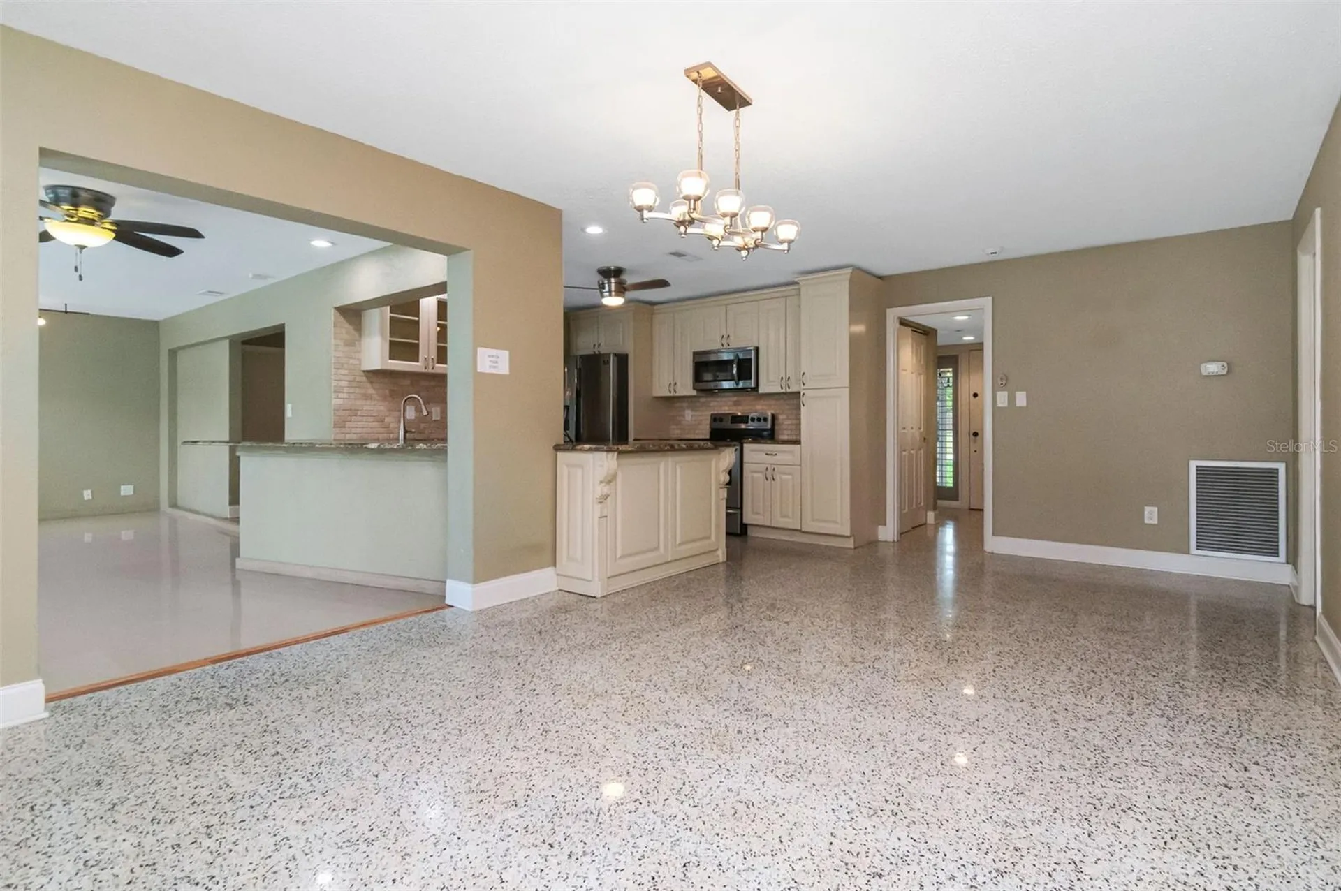 1801 Oak Park Drive N Clearwater FL 33764