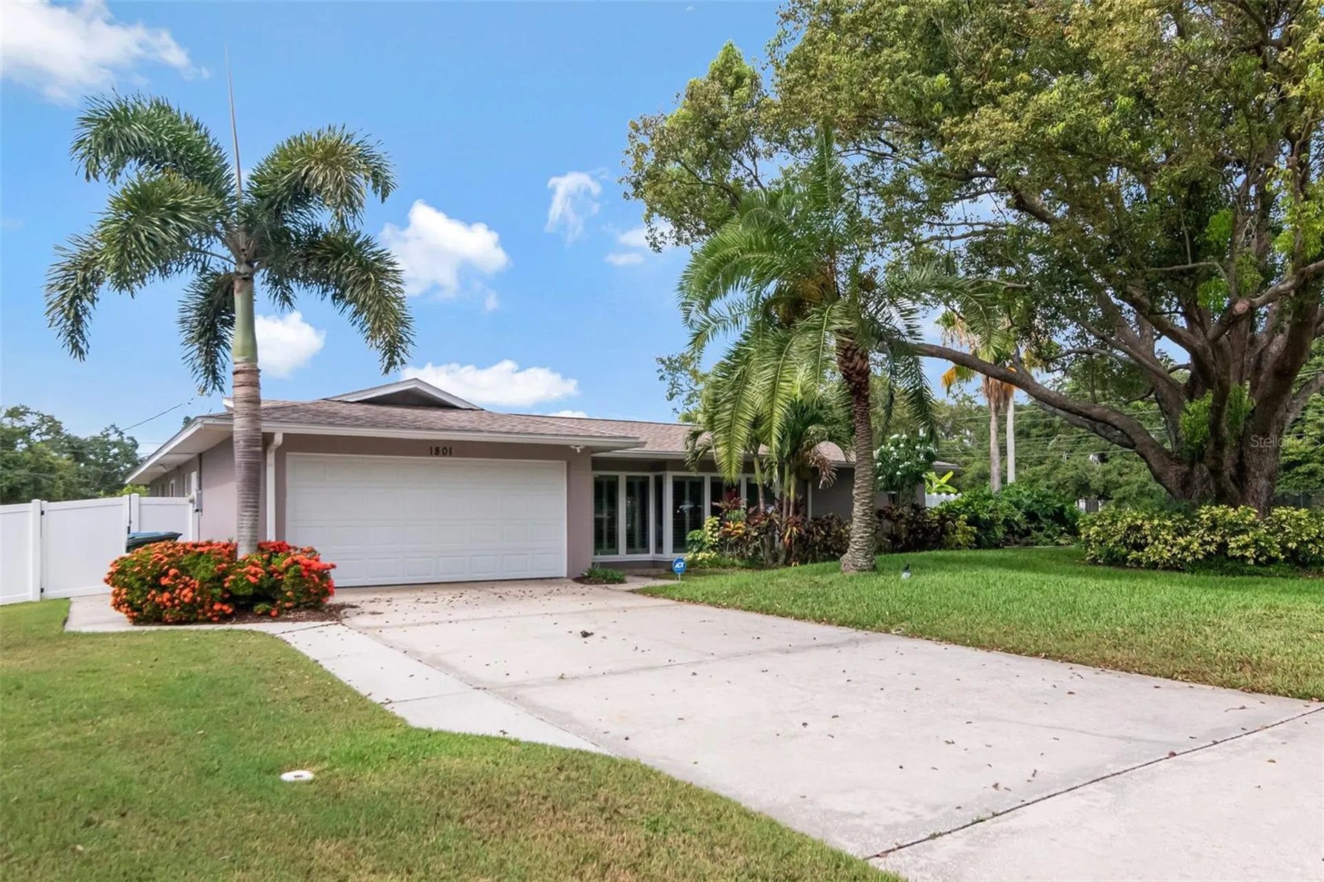 1801 Oak Park Drive N Clearwater FL 33764