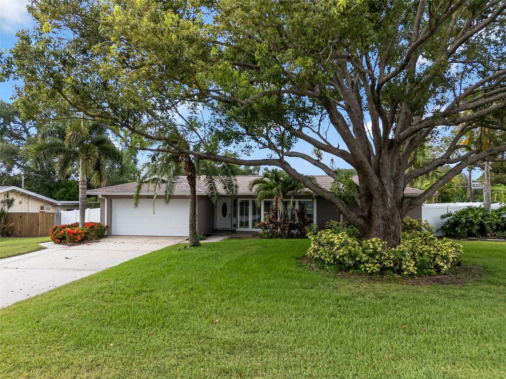 1801 Oak Park Drive N Clearwater FL 33764